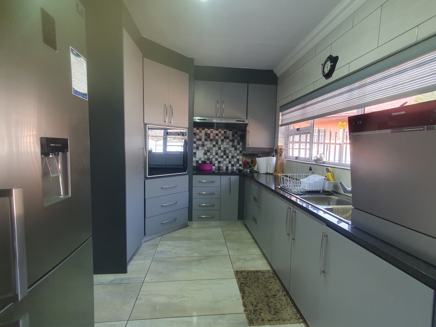 3 Bedroom Property for Sale in Edelweiss Gauteng