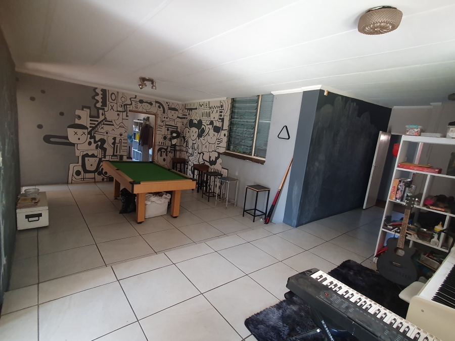 5 Bedroom Property for Sale in Selcourt Gauteng