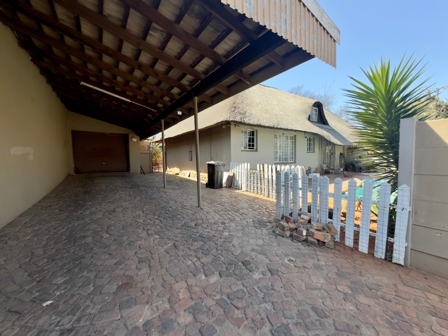 3 Bedroom Property for Sale in Dersley Gauteng