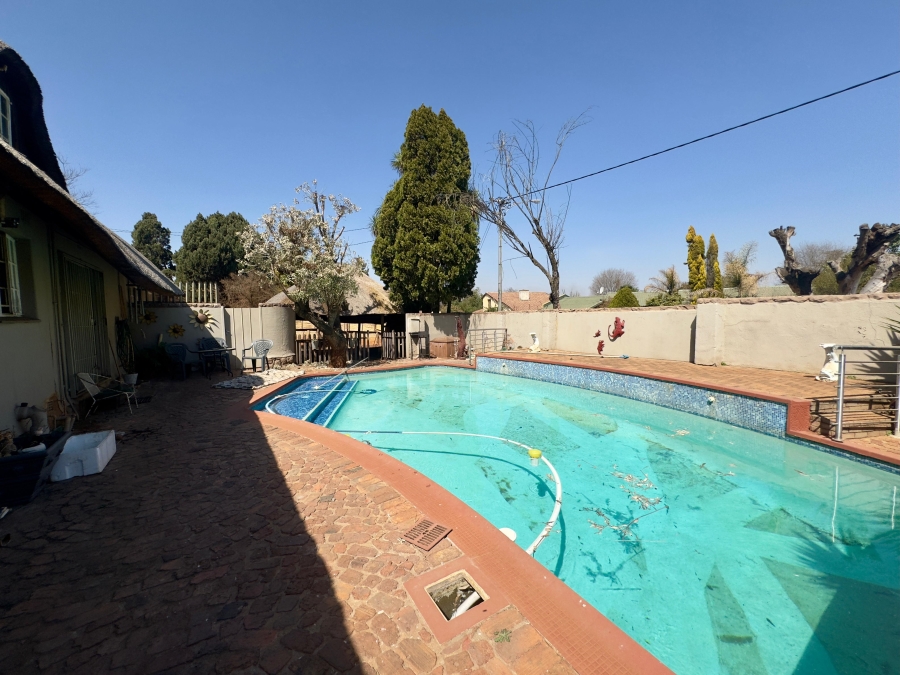 3 Bedroom Property for Sale in Dersley Gauteng