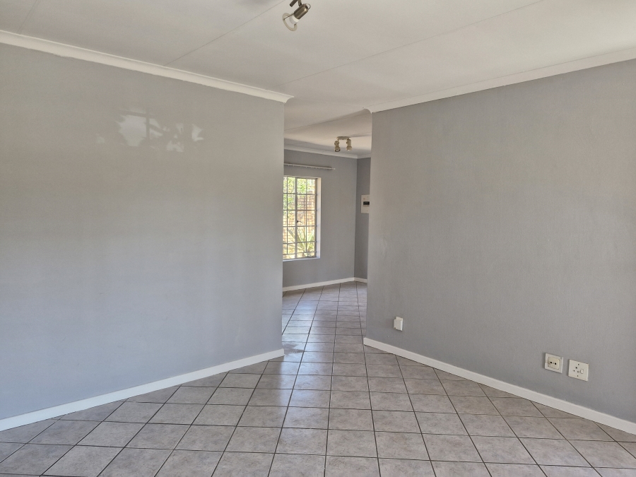 2 Bedroom Property for Sale in Die Wilgers Gauteng