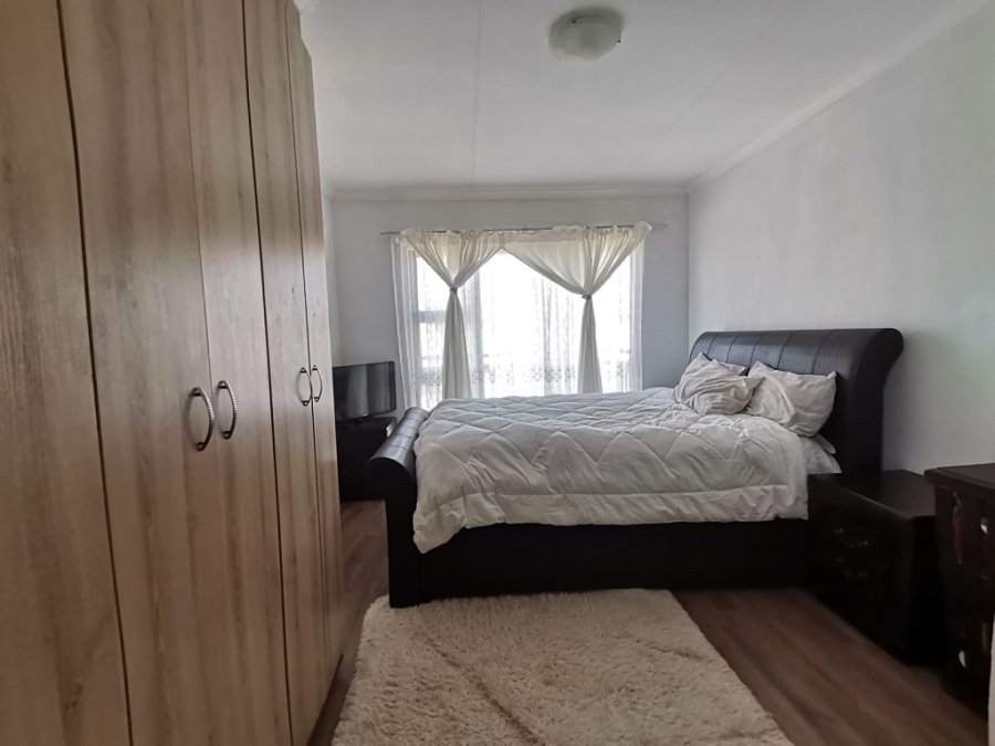 3 Bedroom Property for Sale in Albertsdal Gauteng