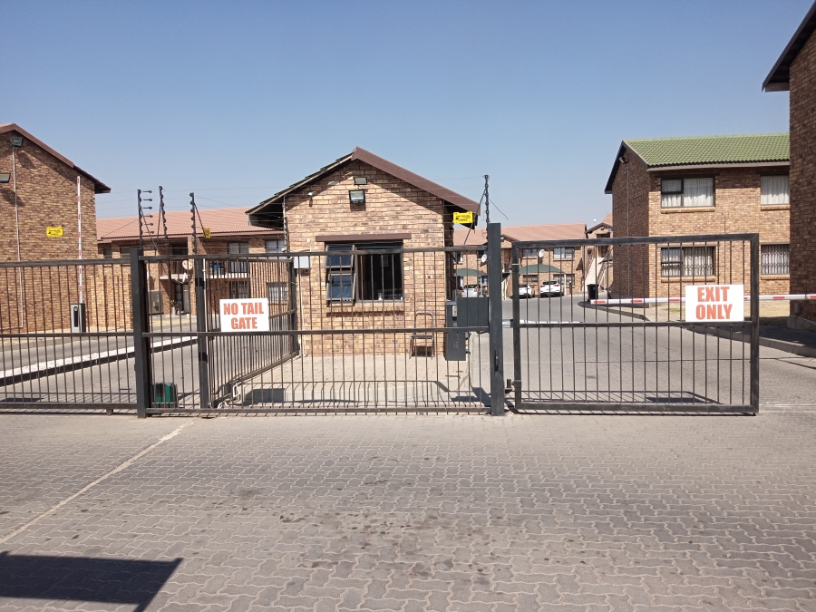 2 Bedroom Property for Sale in Witfield Gauteng