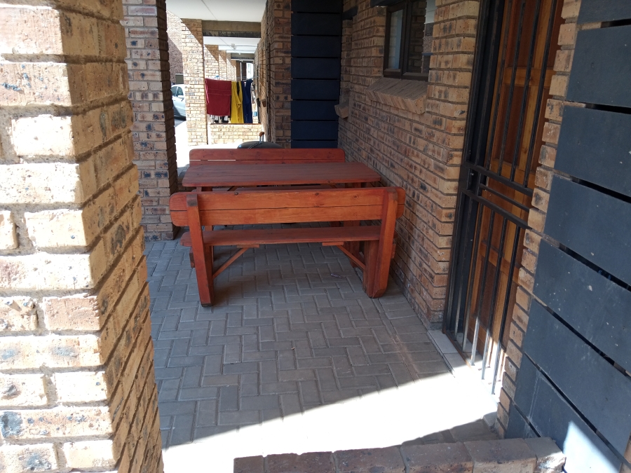 2 Bedroom Property for Sale in Witfield Gauteng