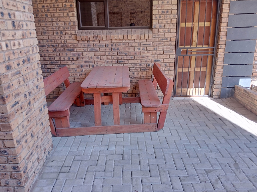 2 Bedroom Property for Sale in Witfield Gauteng