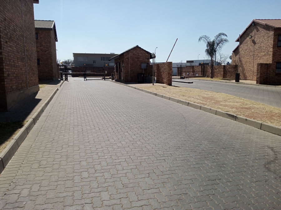 2 Bedroom Property for Sale in Witfield Gauteng