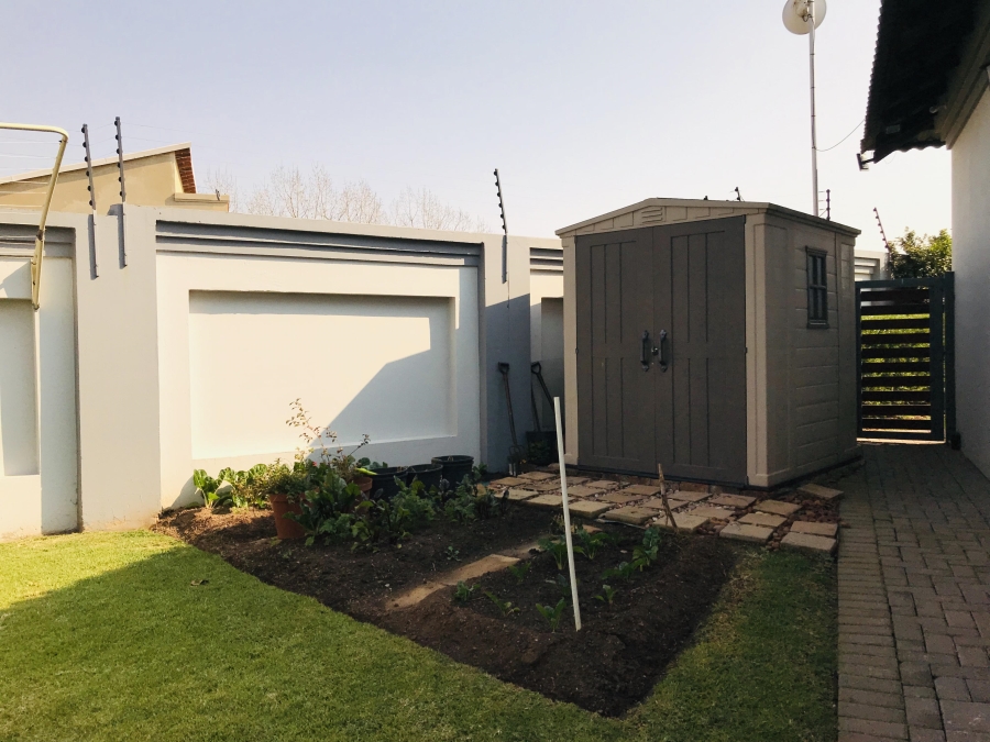 To Let 3 Bedroom Property for Rent in Helderwyk Gauteng