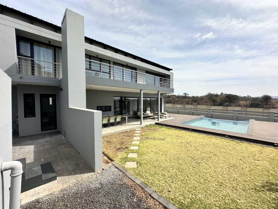 To Let 4 Bedroom Property for Rent in Copperleaf Estate Gauteng