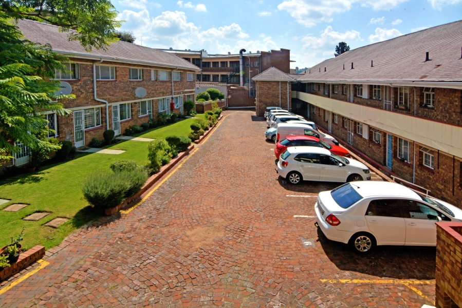 1 Bedroom Property for Sale in Waverley Gauteng