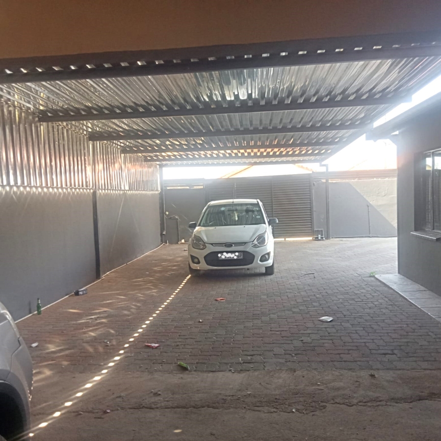 3 Bedroom Property for Sale in Windmill Park Gauteng