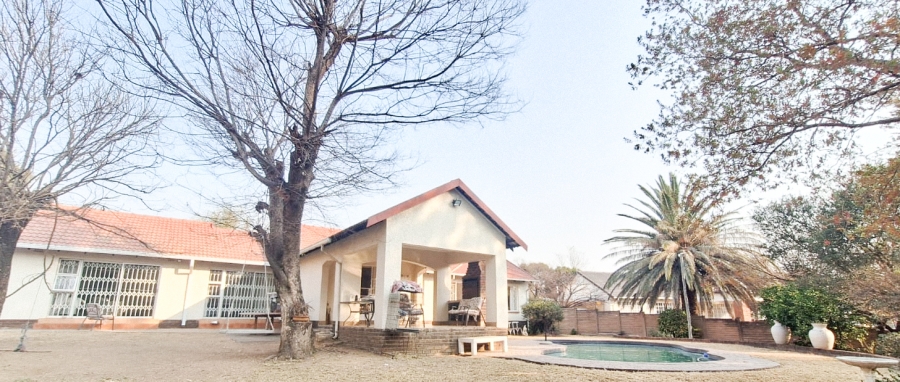 4 Bedroom Property for Sale in Vorna Valley Gauteng