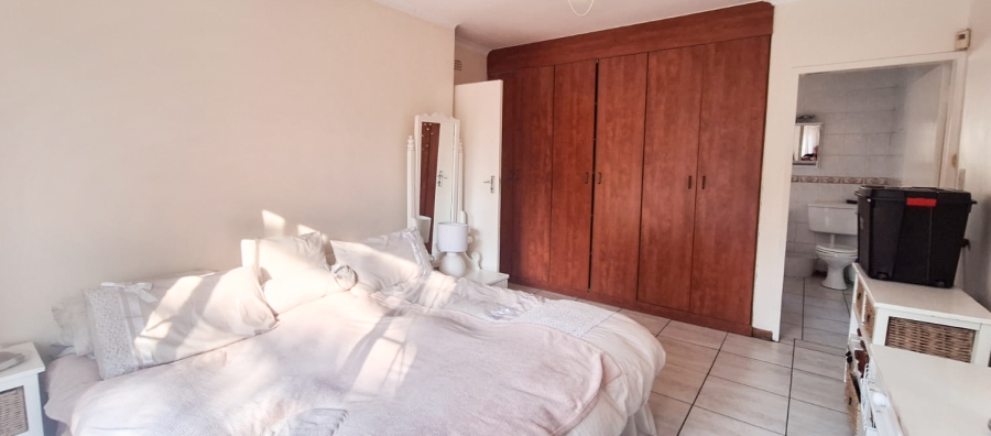 4 Bedroom Property for Sale in Vorna Valley Gauteng