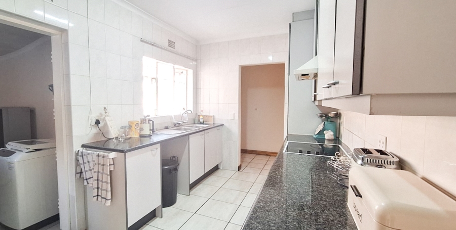 4 Bedroom Property for Sale in Vorna Valley Gauteng