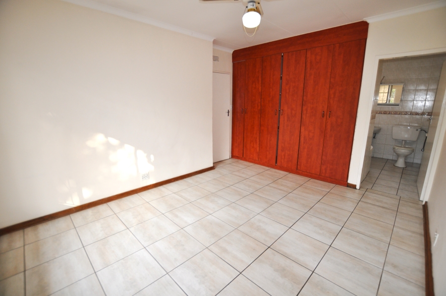 4 Bedroom Property for Sale in Vorna Valley Gauteng