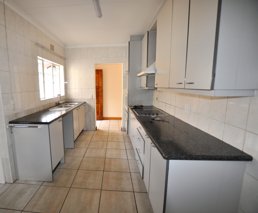 4 Bedroom Property for Sale in Vorna Valley Gauteng