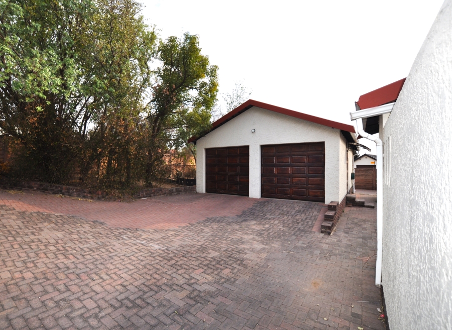 4 Bedroom Property for Sale in Vorna Valley Gauteng