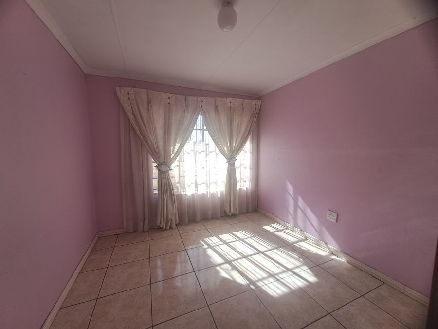 3 Bedroom Property for Sale in Kookrus Gauteng