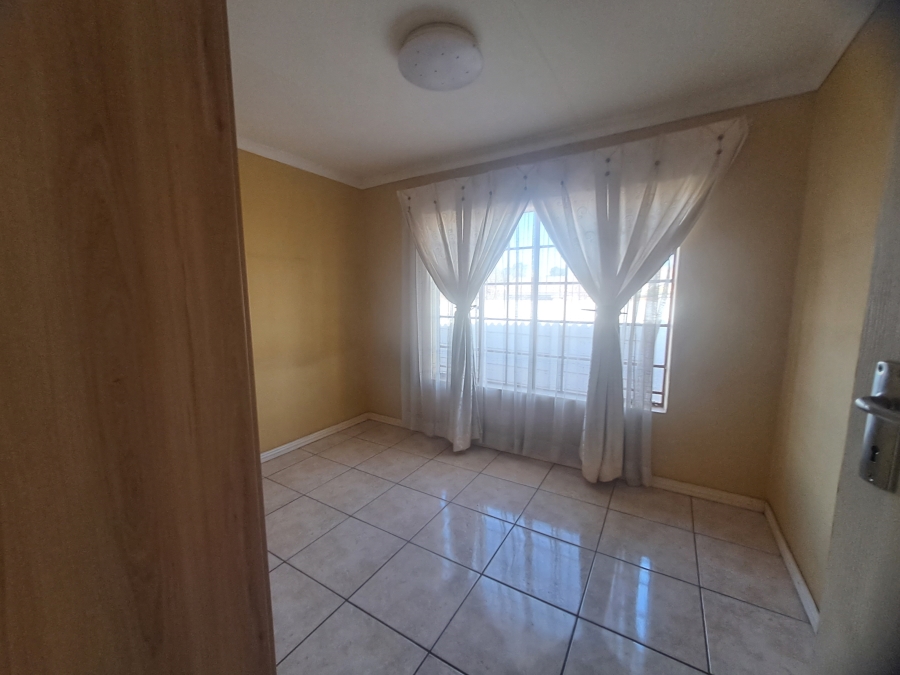 3 Bedroom Property for Sale in Kookrus Gauteng