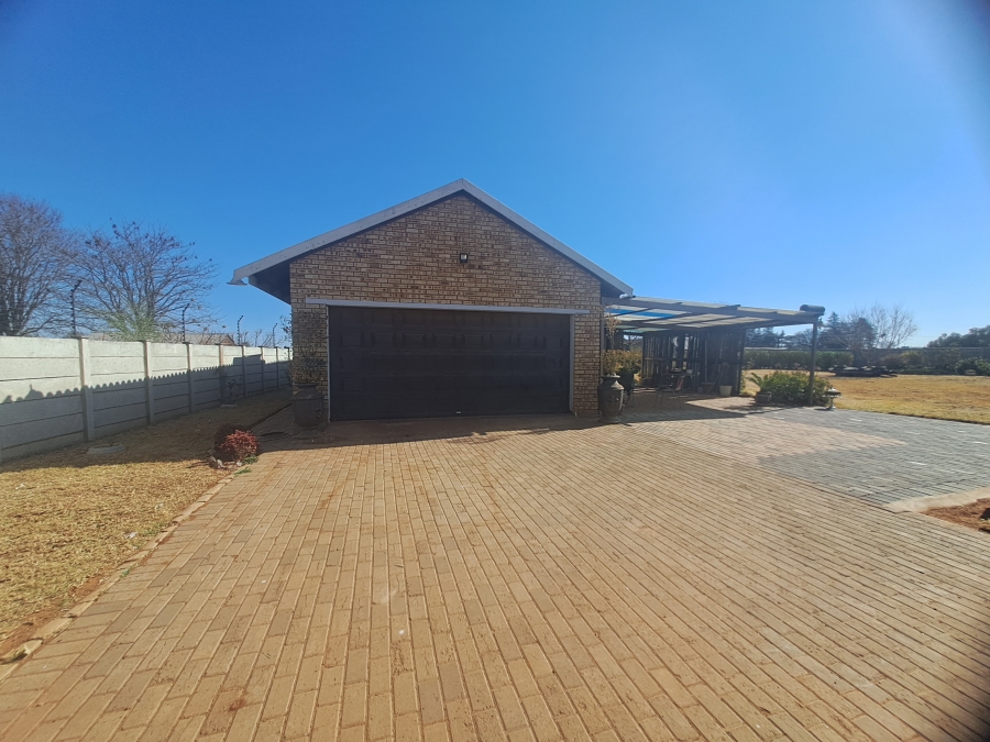 3 Bedroom Property for Sale in Kookrus Gauteng