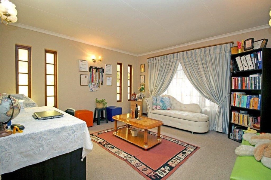 To Let 3 Bedroom Property for Rent in Bedfordview Gauteng