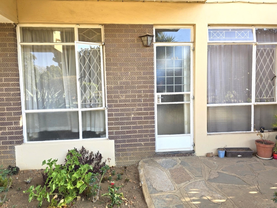 2 Bedroom Property for Sale in Edleen Gauteng