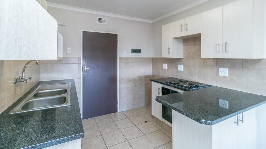 2 Bedroom Property for Sale in Erand Gardens Gauteng