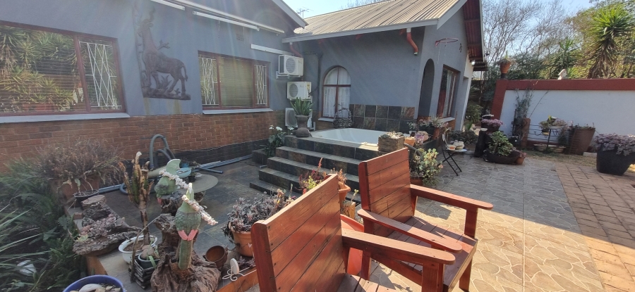 6 Bedroom Property for Sale in Valhalla Gauteng