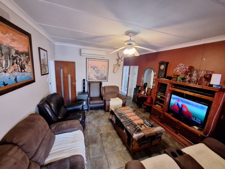 6 Bedroom Property for Sale in Valhalla Gauteng