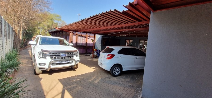 6 Bedroom Property for Sale in Valhalla Gauteng