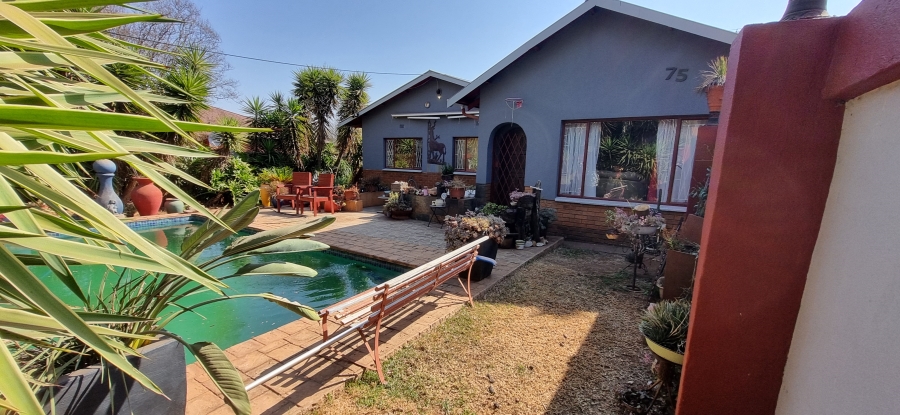 6 Bedroom Property for Sale in Valhalla Gauteng