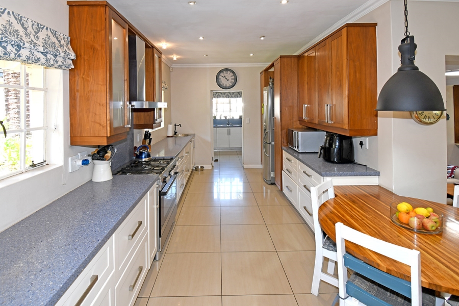 6 Bedroom Property for Sale in Bryanston Gauteng