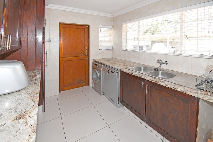 6 Bedroom Property for Sale in Bryanston Gauteng