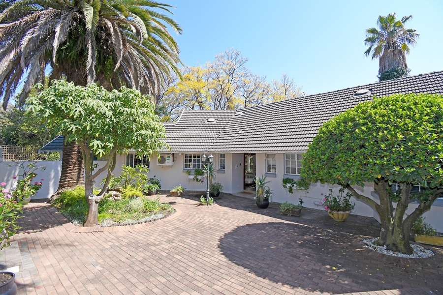 6 Bedroom Property for Sale in Bryanston Gauteng