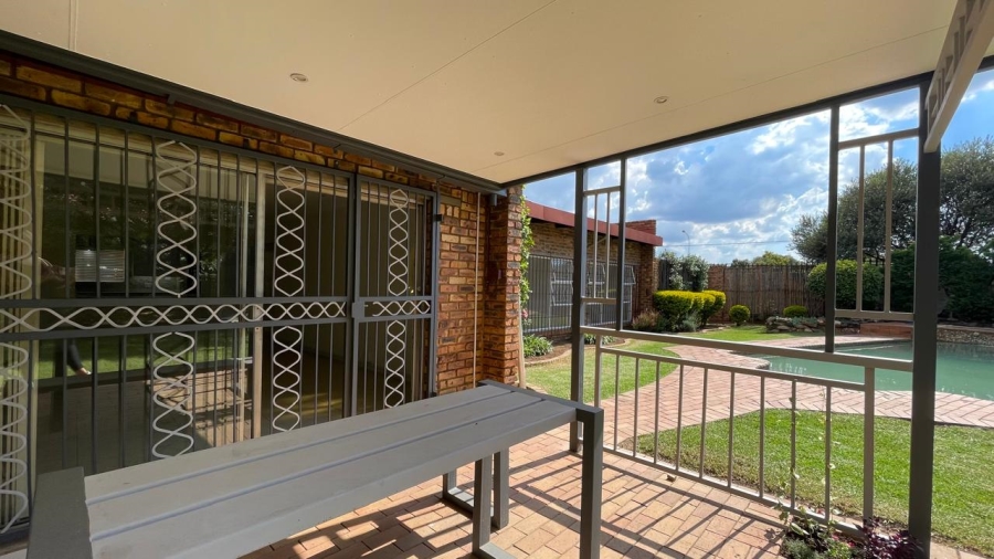 4 Bedroom Property for Sale in Sunward Park Gauteng