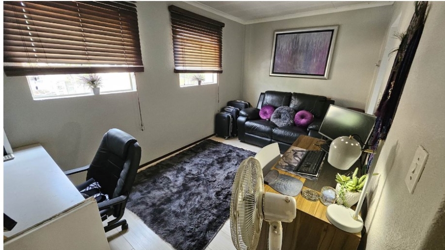 2 Bedroom Property for Sale in Sunninghill Gauteng