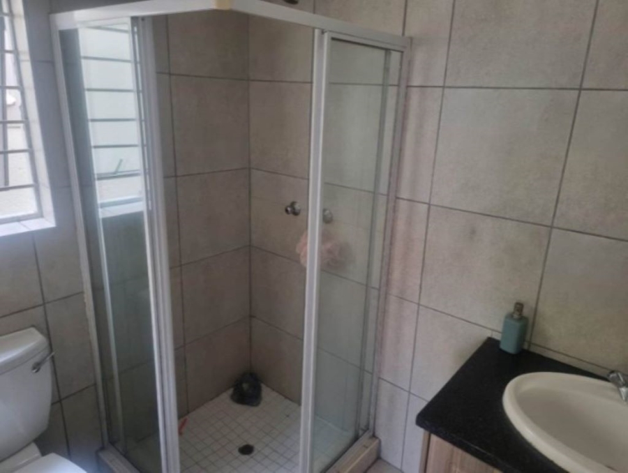 2 Bedroom Property for Sale in Sunninghill Gauteng