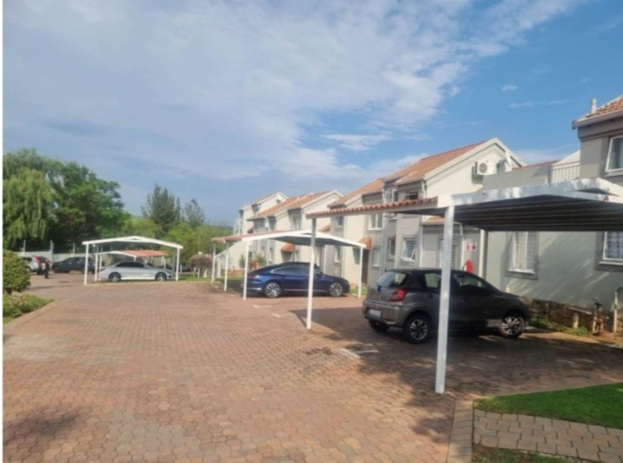 2 Bedroom Property for Sale in Sunninghill Gauteng