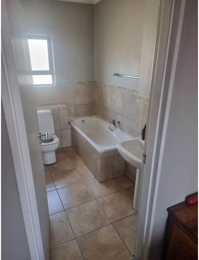 2 Bedroom Property for Sale in Sunninghill Gauteng