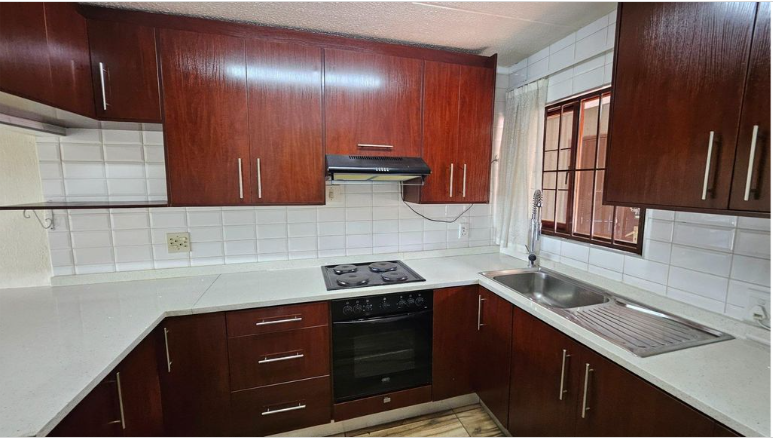 2 Bedroom Property for Sale in Sunninghill Gauteng