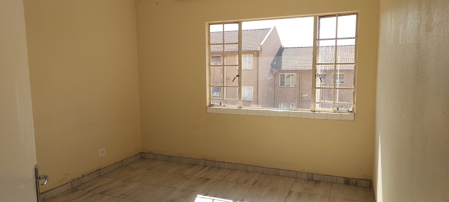 To Let 2 Bedroom Property for Rent in Alan Manor Gauteng