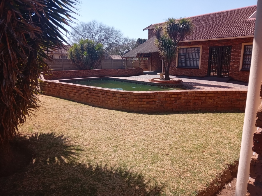 5 Bedroom Property for Sale in Brakpan North Gauteng