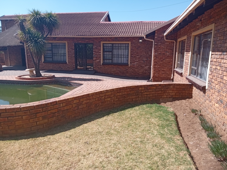 5 Bedroom Property for Sale in Brakpan North Gauteng