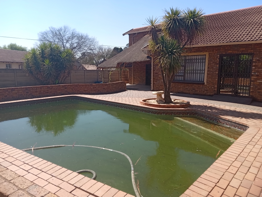 5 Bedroom Property for Sale in Brakpan North Gauteng