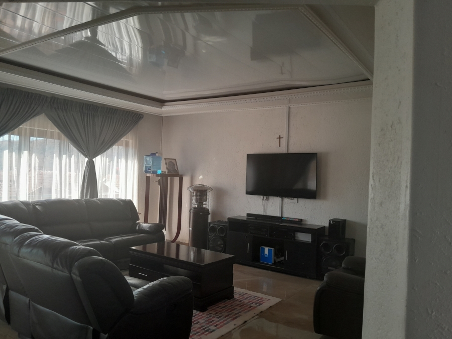 4 Bedroom Property for Sale in Mahube Valley Gauteng