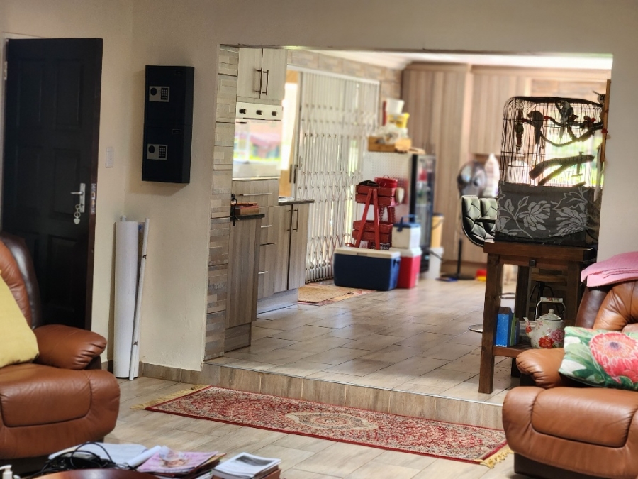 5 Bedroom Property for Sale in Hekpoort Gauteng