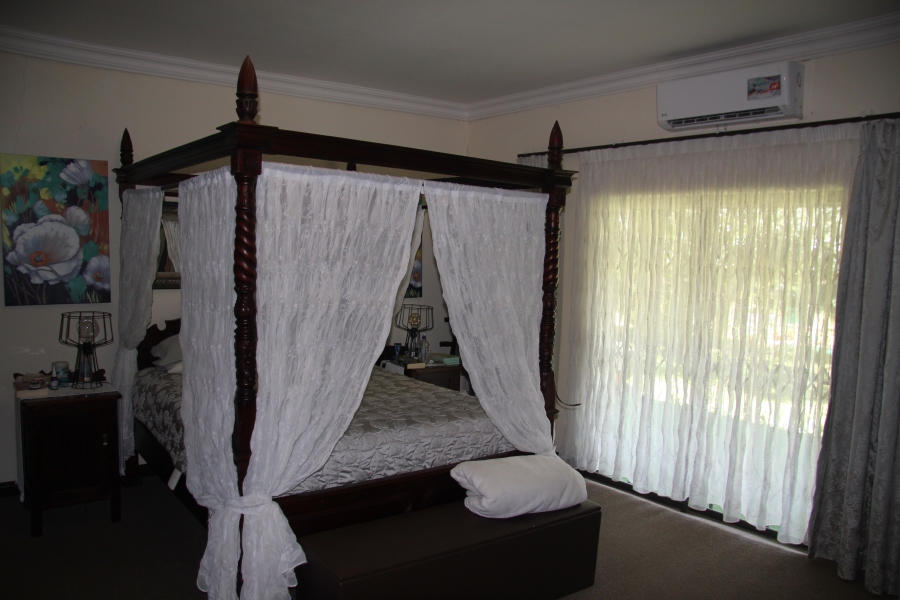 5 Bedroom Property for Sale in Hekpoort Gauteng