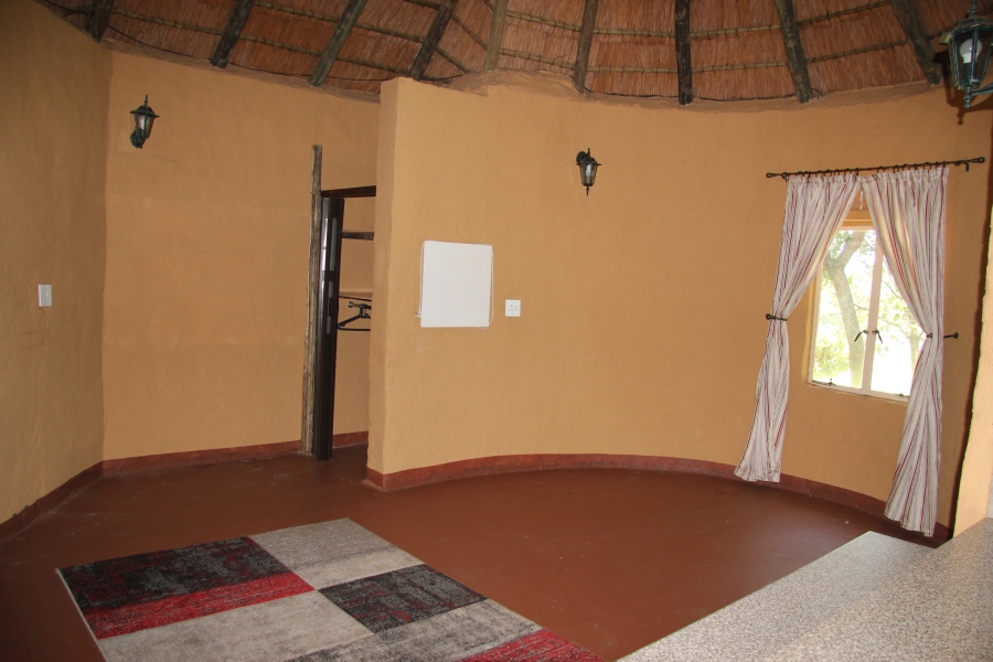 5 Bedroom Property for Sale in Hekpoort Gauteng