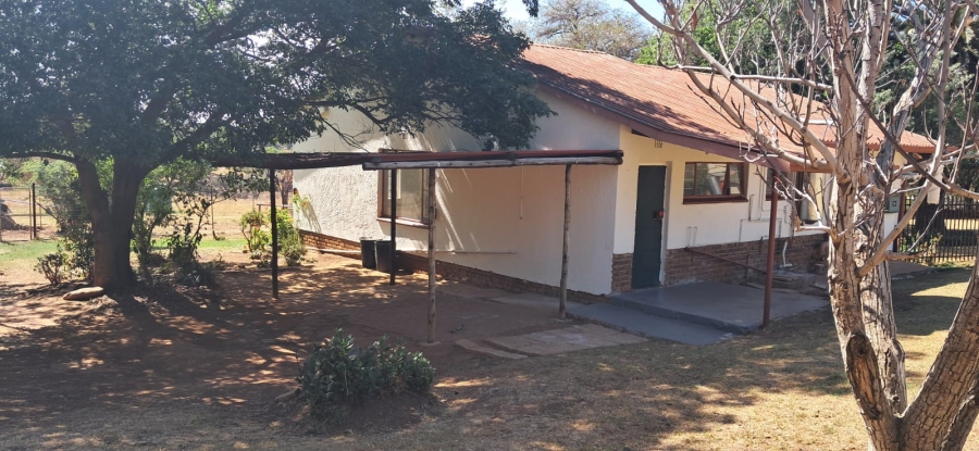 5 Bedroom Property for Sale in Hekpoort Gauteng