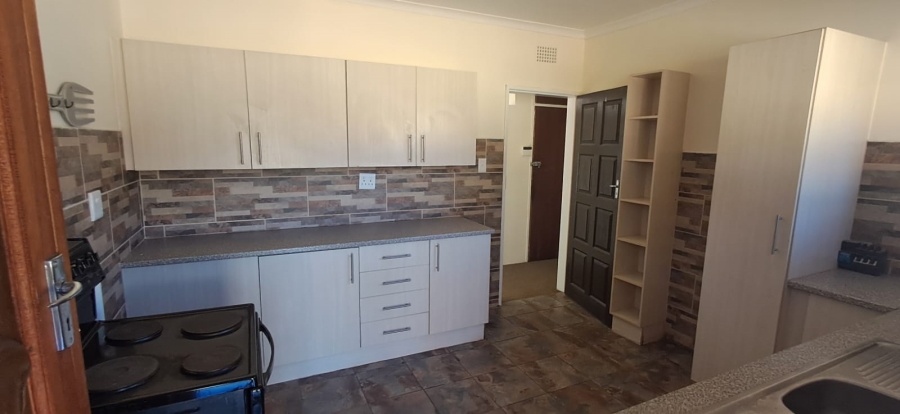 5 Bedroom Property for Sale in Hekpoort Gauteng