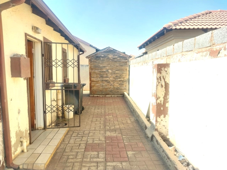 3 Bedroom Property for Sale in Dawn Park Gauteng